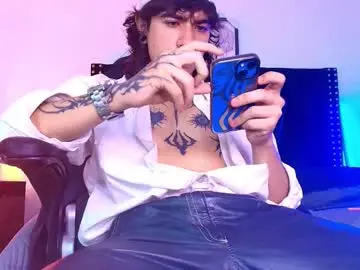 Chaturbate Live Sex Cam of axellkush