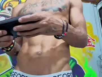 Chaturbate Watch Live Sex Cams of daniels6959