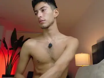 Chaturbate Live Sex Cam of ethan_skiny_