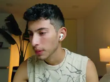 Chaturbate Adult Webcam of ethan_skiny_