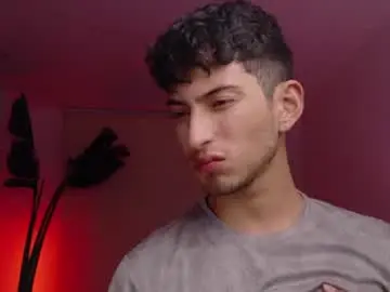 Chaturbate Live Porn of ethan_skiny_