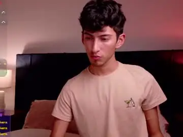 Chaturbate Sex Cam of ethan_skiny_