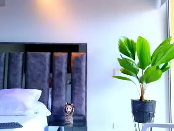 Chaturbate Live Porn of santin_seans