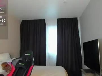 Chaturbate Live Sex Cam of babyjustbomb