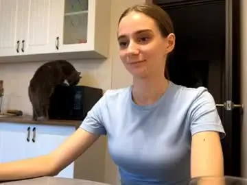 Chaturbate Live Sex Cam of lianeheidelburg