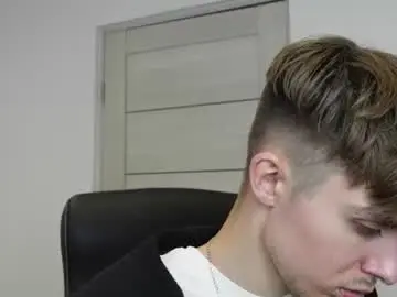 Chaturbate Live Sex Cam of damien_dallas