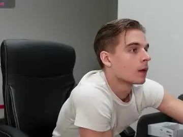 Chaturbate Sex Cam of damien_dallas