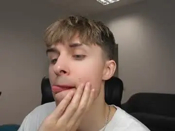 Chaturbate Sex Cam of damien_dallas