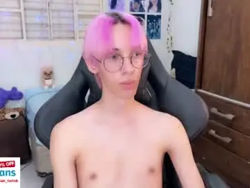 Chaturbate Live Sex Cam of kiantwink