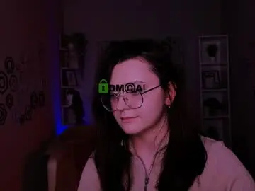 Chaturbate Live Sex Cam of nymiraa