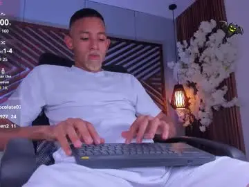 Chaturbate Live Sex of bento_fox