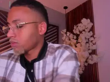 Chaturbate Watch Live Sex Cams of bento_fox