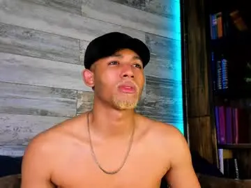 Chaturbate Adult Video Chat of bento_fox