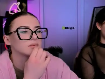 Chaturbate Live Sex Cam of candy_flossie1