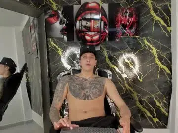 Chaturbate Adult Webcams of eithan__boy