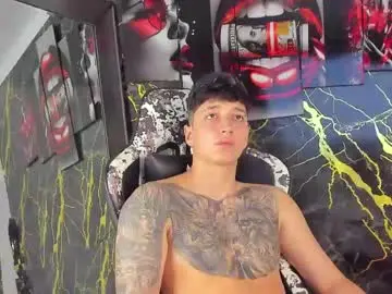 Chaturbate Watch Live Sex Cams of eithan__boy