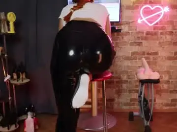 Chaturbate Free Porn Cam of sara__foxy