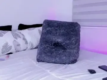 Chaturbate Live Porn of valeria_lewiis
