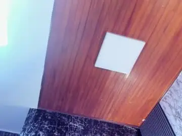 Chaturbate Live Sex Cam of whitneybrown_