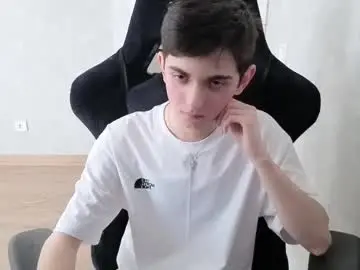 Chaturbate Live Sex Cam of alexander_18_xxl