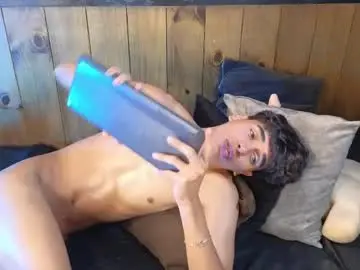 Chaturbate Live Sex of andrewortix