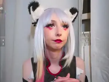 Chaturbate Live Sex Cam of holyhee