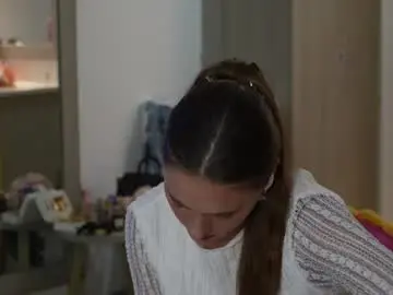 Chaturbate Best live sex cam show of lesliekorfs