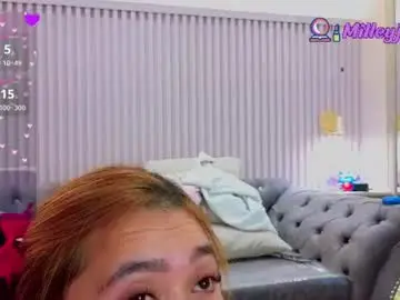 Chaturbate Live Sex Cam of milleyjones_