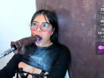 Chaturbate Nude Webcam of pocahontas_lantina
