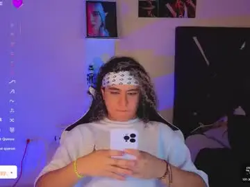 Chaturbate Watch Live Sex Cams of derek_grey1