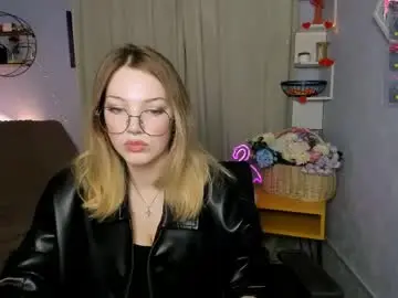 Chaturbate Live Sex of gia_lee_