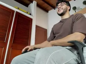 Chaturbate Sex Chat of mike_foxxx_