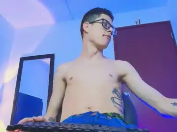 Chaturbate Best live sex cam show of wolfan_sky