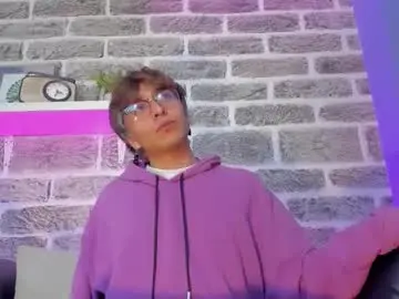 Chaturbate Live Sex Cam of black1_moon