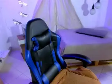 Chaturbate Live Sex Cam of brand_hades