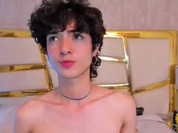 Chaturbate Free Live Porn of tiny_thomm