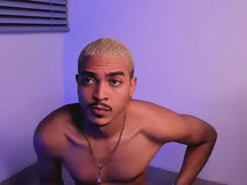 Chaturbate Free Live Porn of axelstones_
