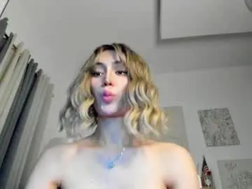 Chaturbate Sex Chat of coco_mademoiselle