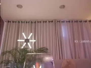 Chaturbate Live Sex Cam of lilithhfosterr