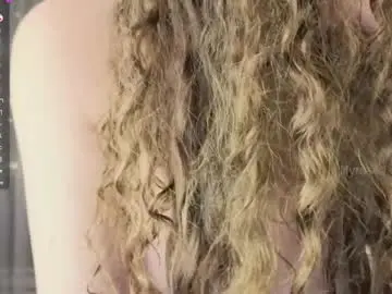 Chaturbate Sex Cam of lilyrose1_