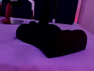 Chaturbate Free Live Porn of milahall__