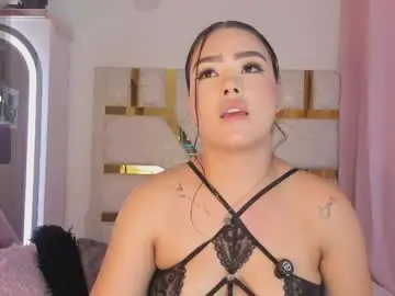 Chaturbate Live Sex Cam of sophy_champagne