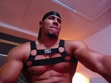 Chaturbate Live Porn of adam_fit19cm