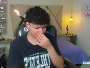 Chaturbate Nude Webcam of benjamintwink1