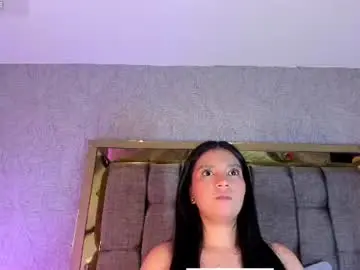 Chaturbate Live Sex Cam of candys_victoria