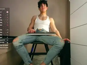 Chaturbate Watch Live Sex Cams of christianlevine_