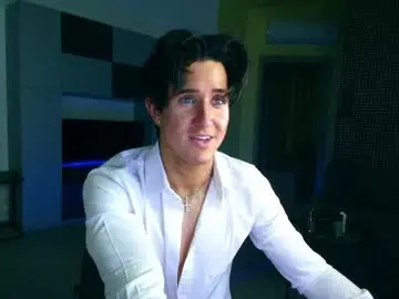 Chaturbate Live Sex Cam of christianlevine_