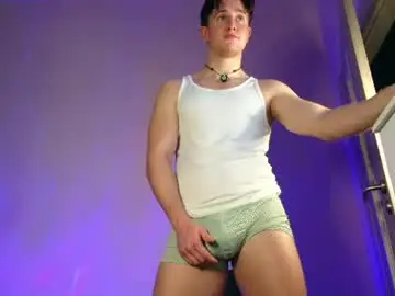 Chaturbate Live Sex Cam of christianlevine_