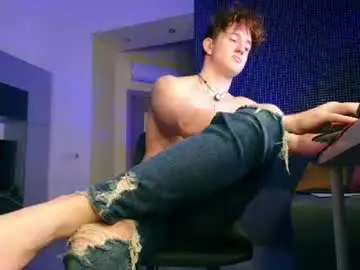Chaturbate Live Sex Cam of christianlevine_