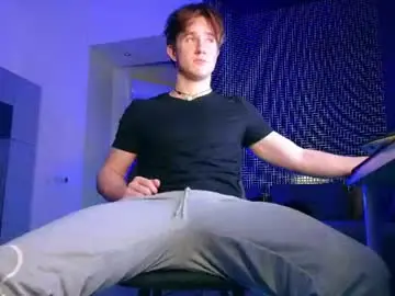 Chaturbate Live Sex Cam of christianlevine_